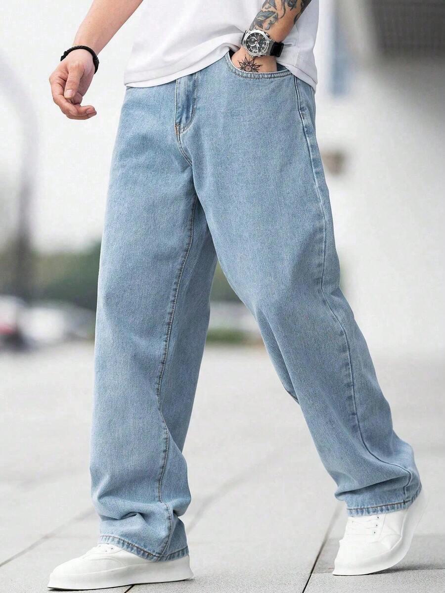 niebieskie spodnie jeans