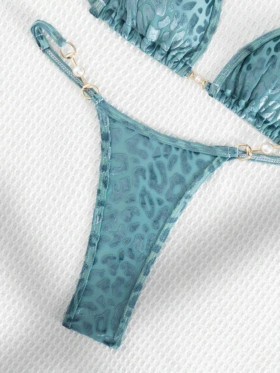 niebieska góra od bikini