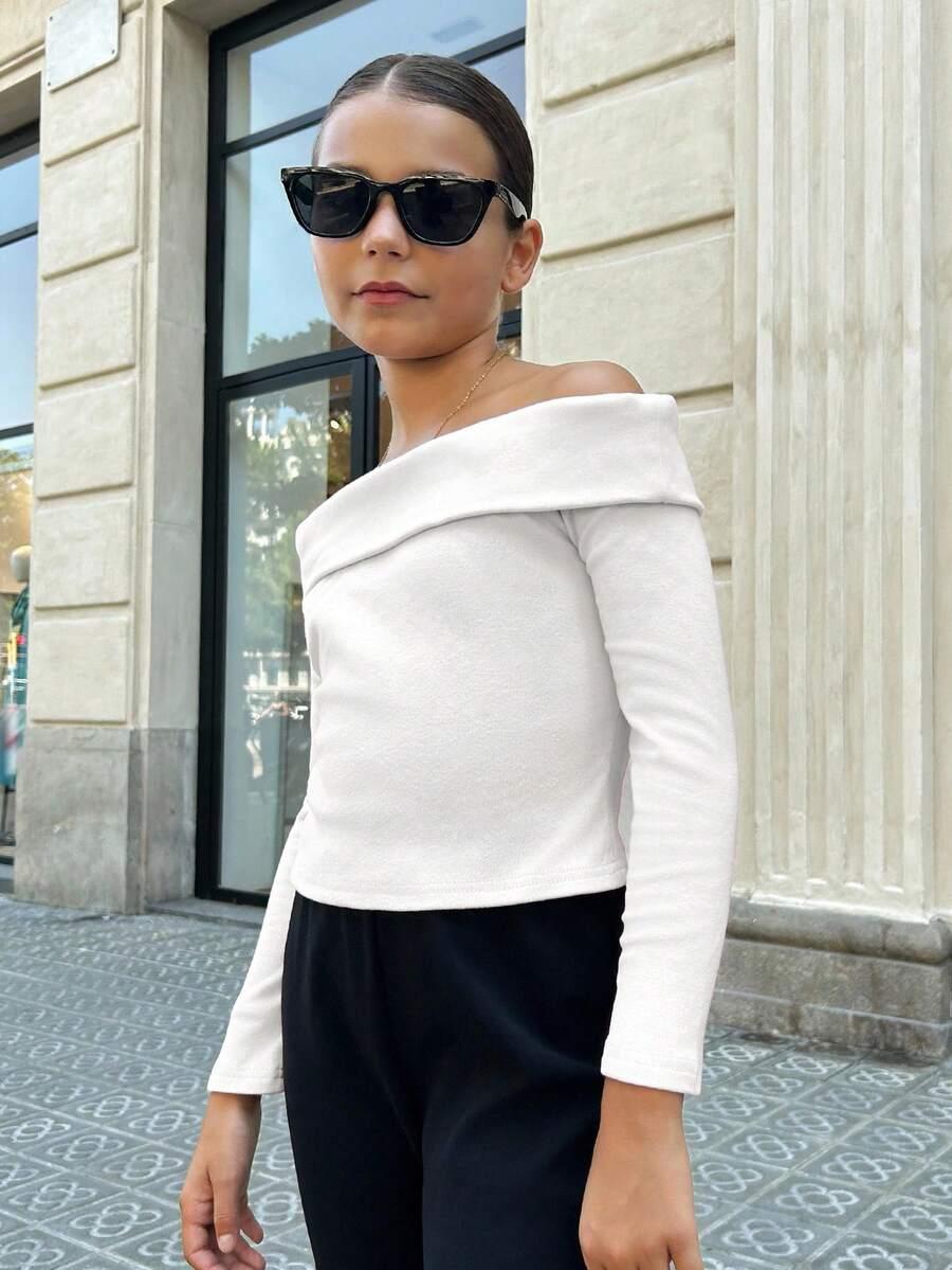 biała bluzka odkryte ramiona