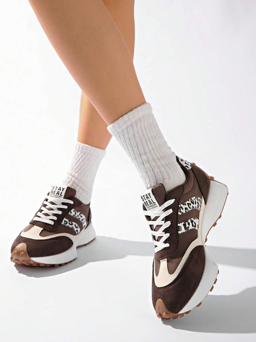 brązowe buty sportowe