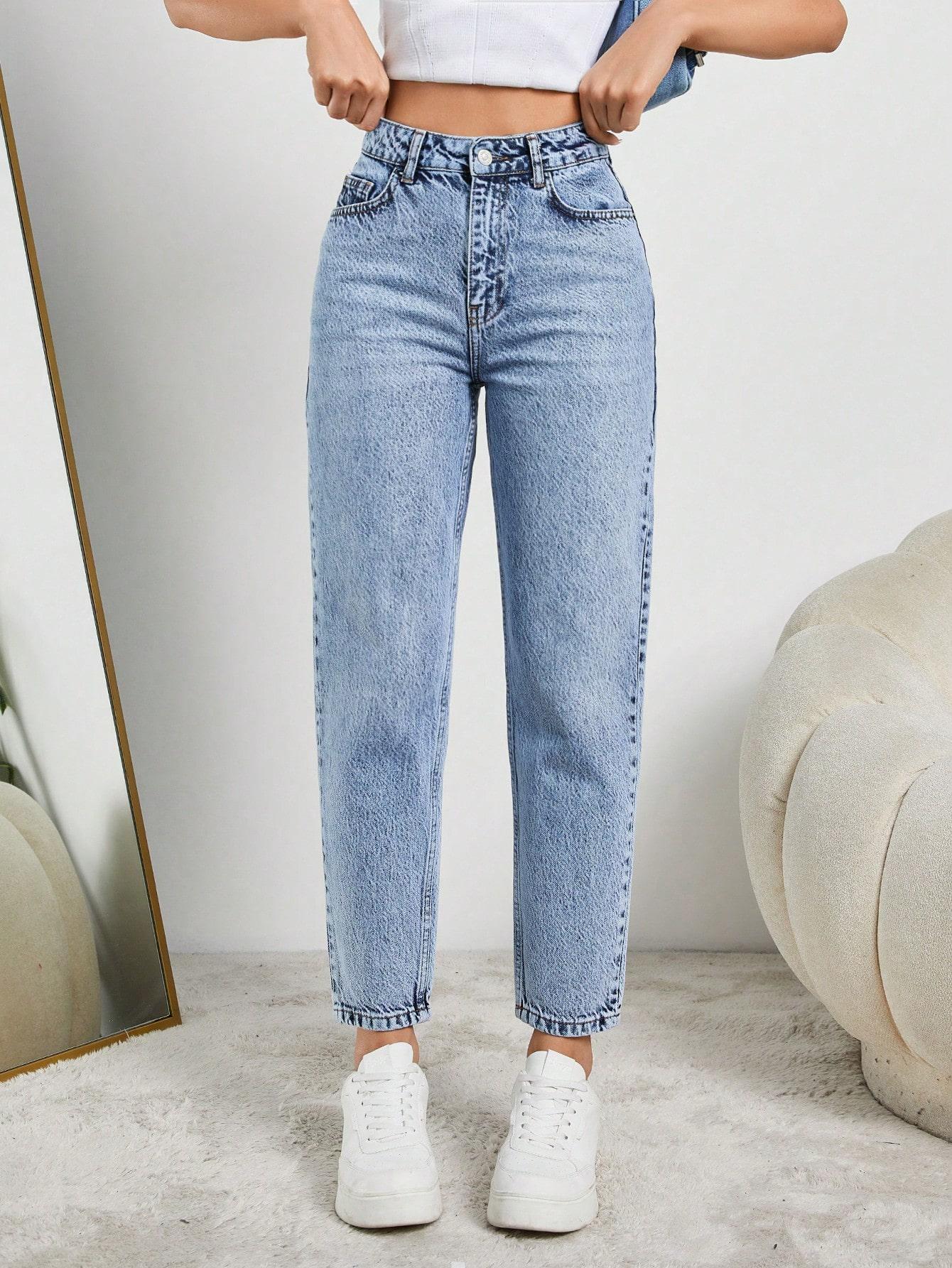 niebieskie spodnie jeans wysoki stan mom fit 