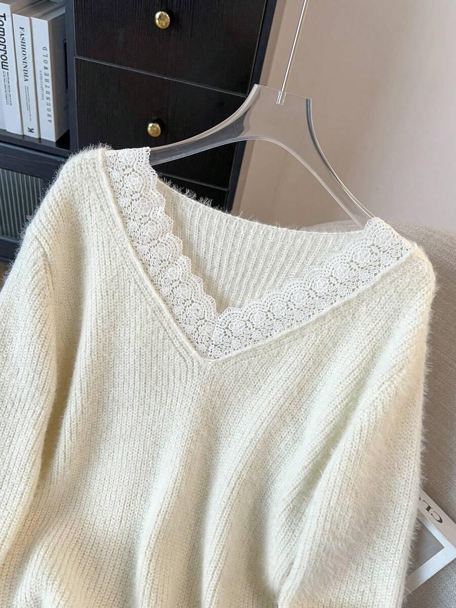 KREMOWY DZIANINOWY SWETER 