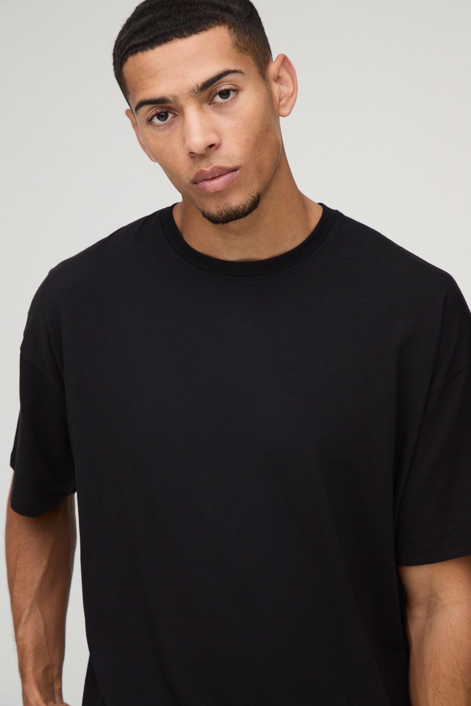 Czarny t-shirt casual