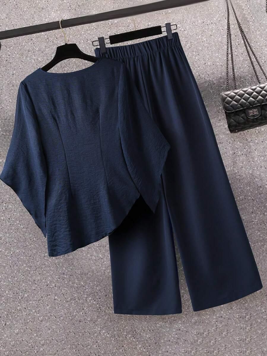 granatowe spodnie casual