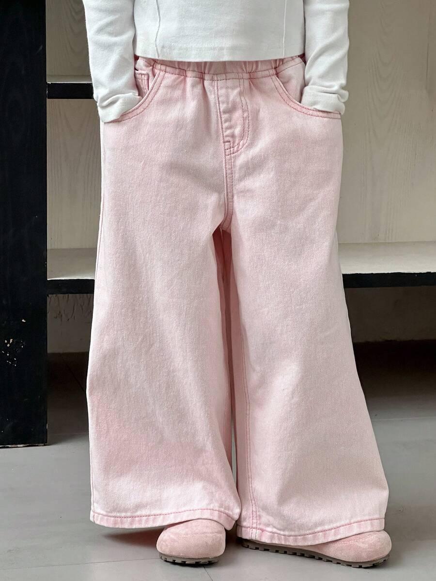 różowe spodnie jeans
