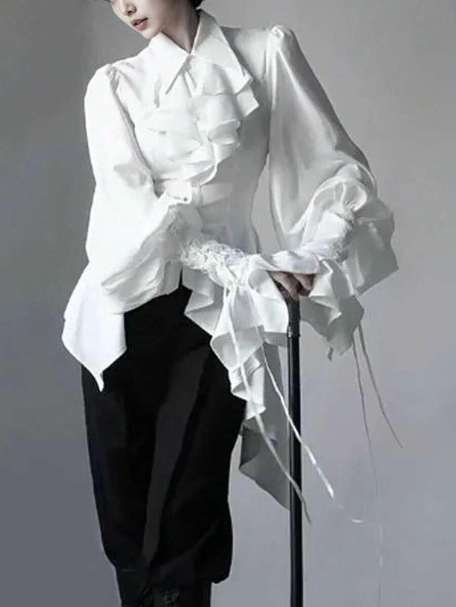 biała koszula falbany