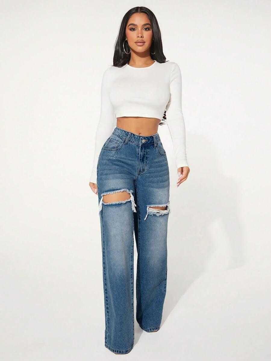 niebieskie spodnie jeans 
