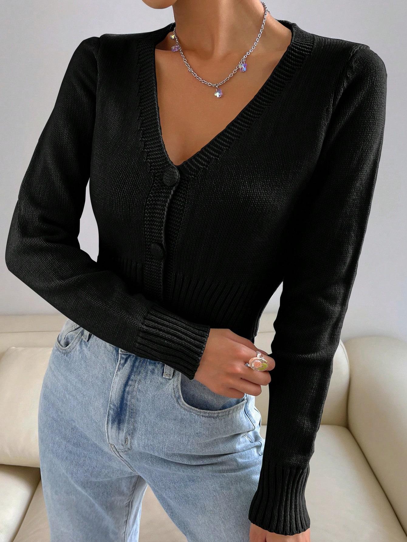 CZARNY SWETER guziki