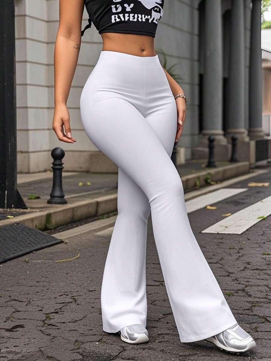 białe spodnie z gumką w pasie flare casual