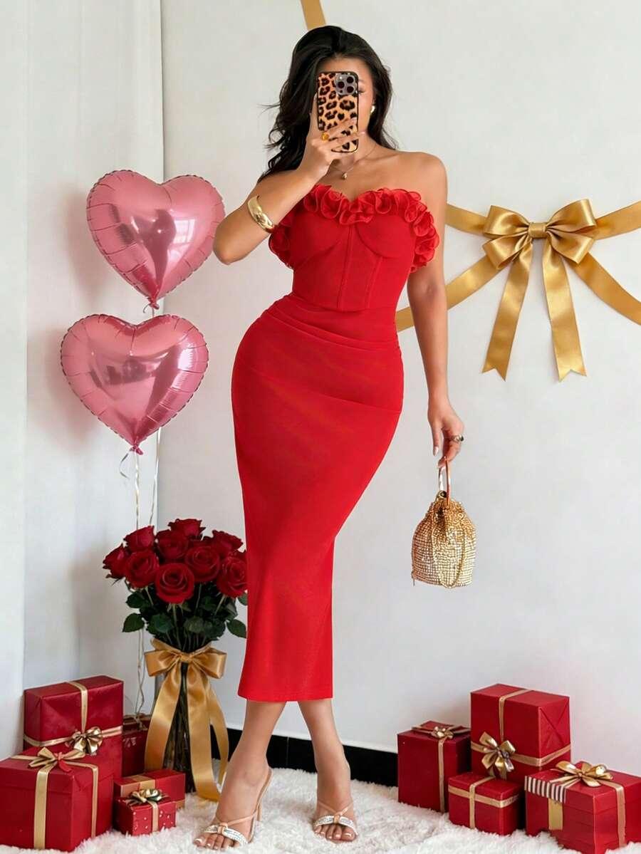 czerwona sukienka falbany