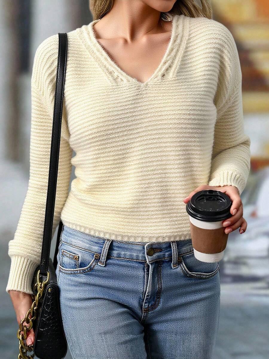 SWETER Z DEKOLTEM V 