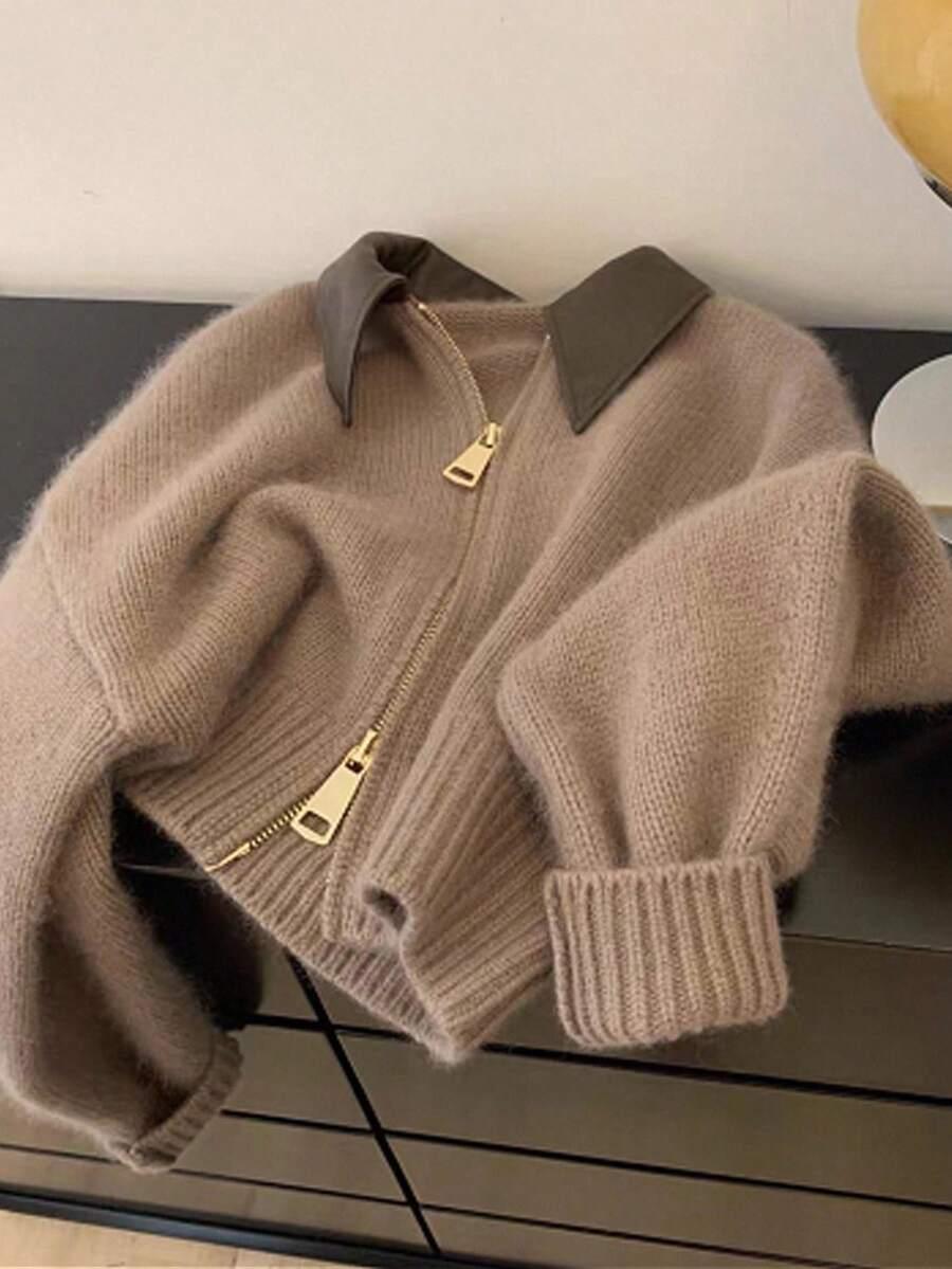 BEŻOWY SWETER ZAMEK