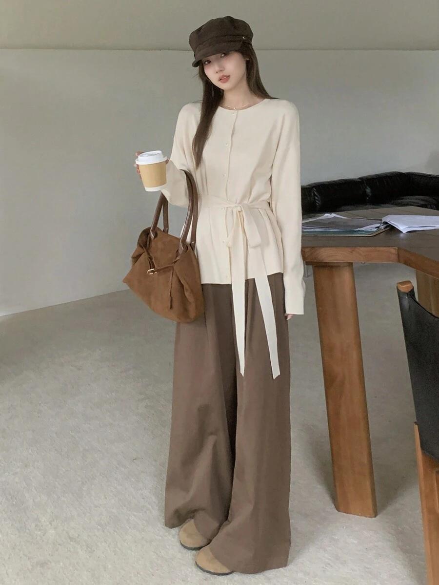 ROZPINANY SWETER GUZIKI