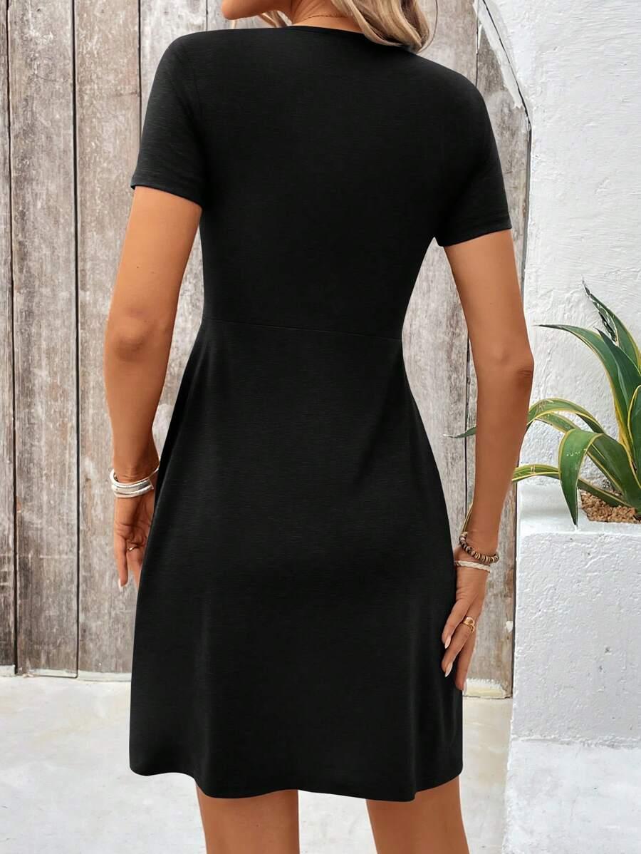 CZARNA SUKIENKA KRÓTKI RĘKAW V NECK 