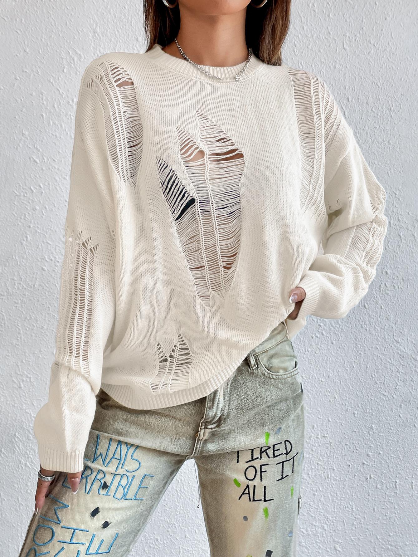 beżowy sweter okrągły dekolt