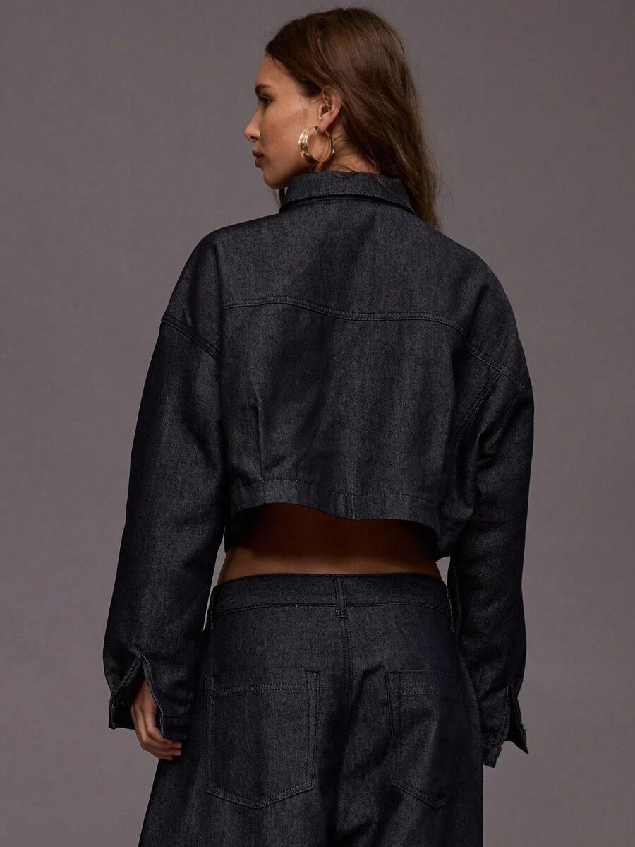granatowa kurtka jeans