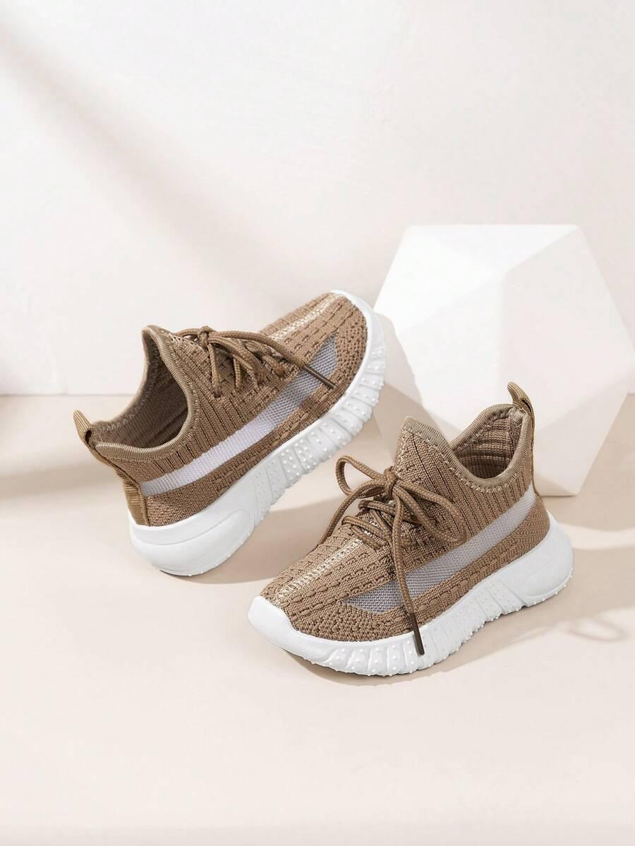 beżowe sznurowane buty sportowe