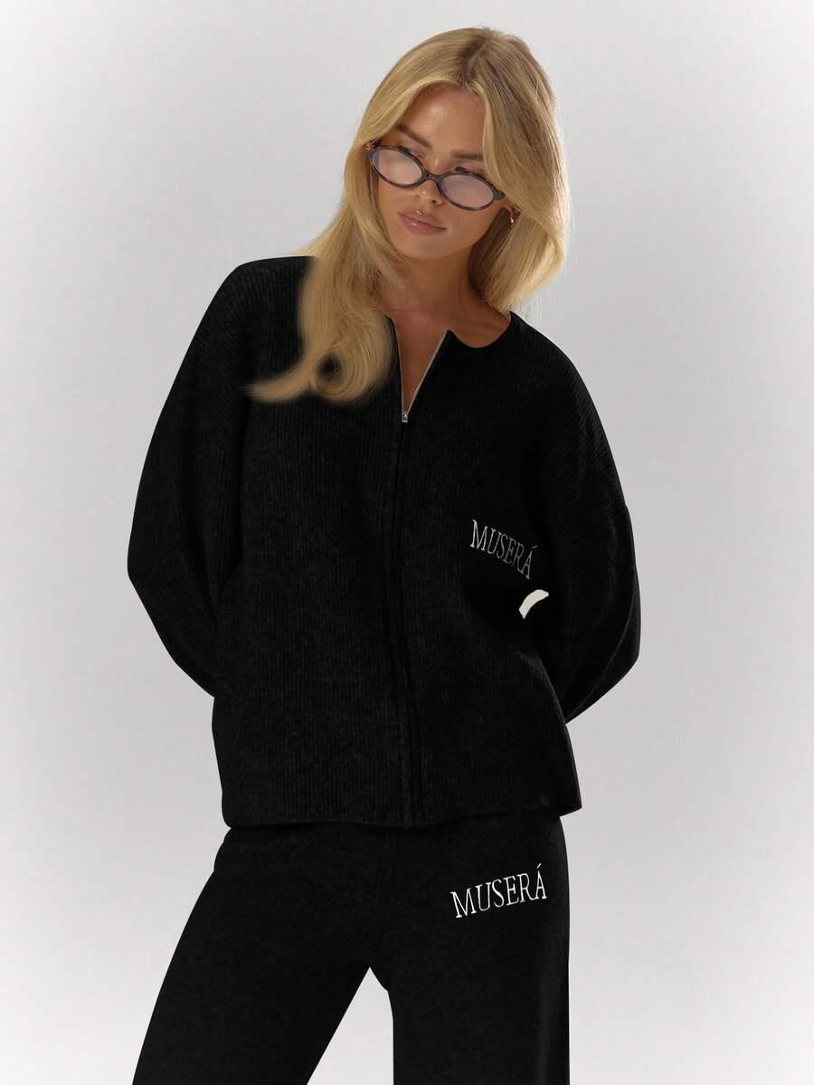 CZARNY ROZPINANY SWETER 