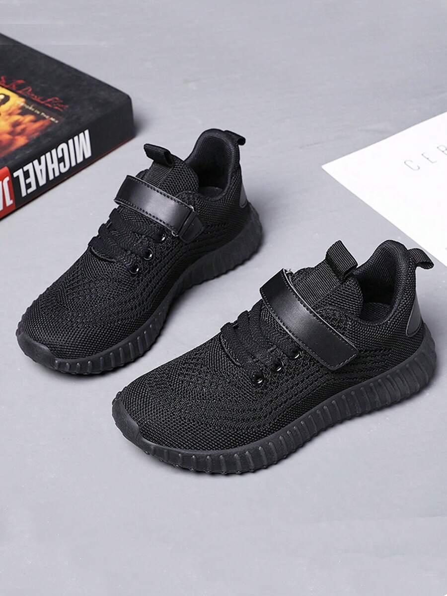 czarne sportowe buty