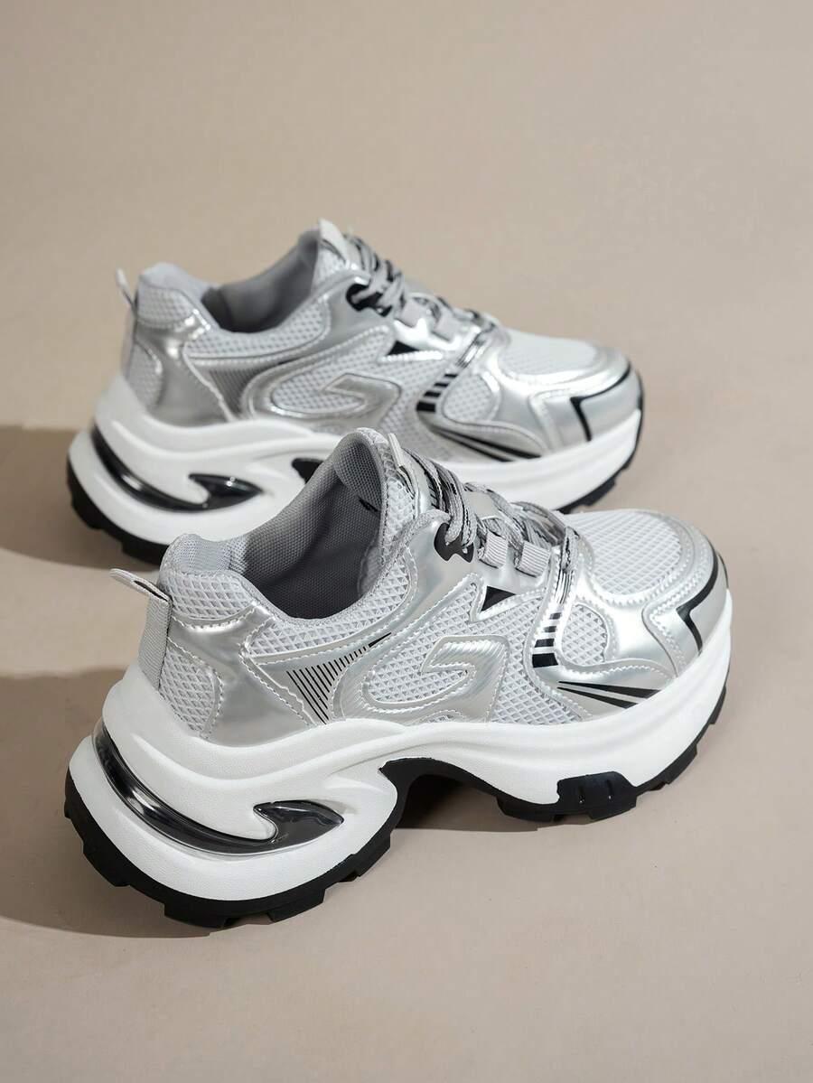 srebne buty sportowe