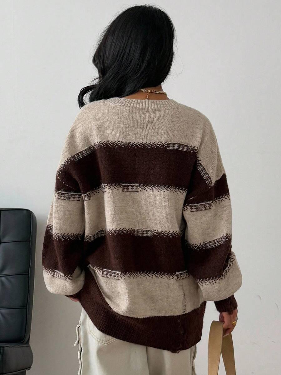 SWETER Z DOMIESZKĄ WEŁNY PASKI 