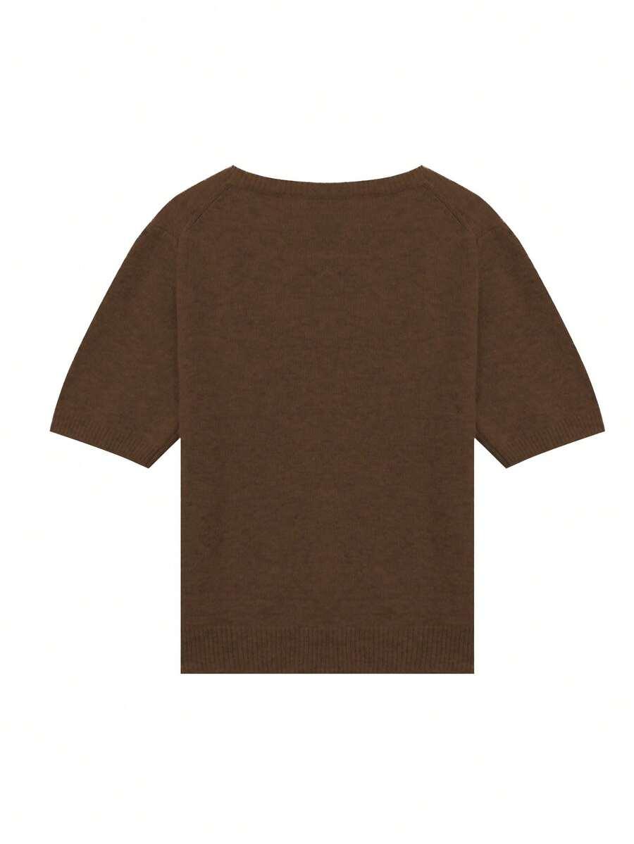 brązowy sweter z krótkim rękawem 