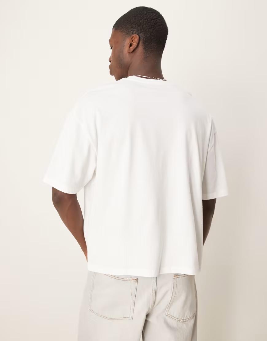 biały t-shirt nadruk napisy