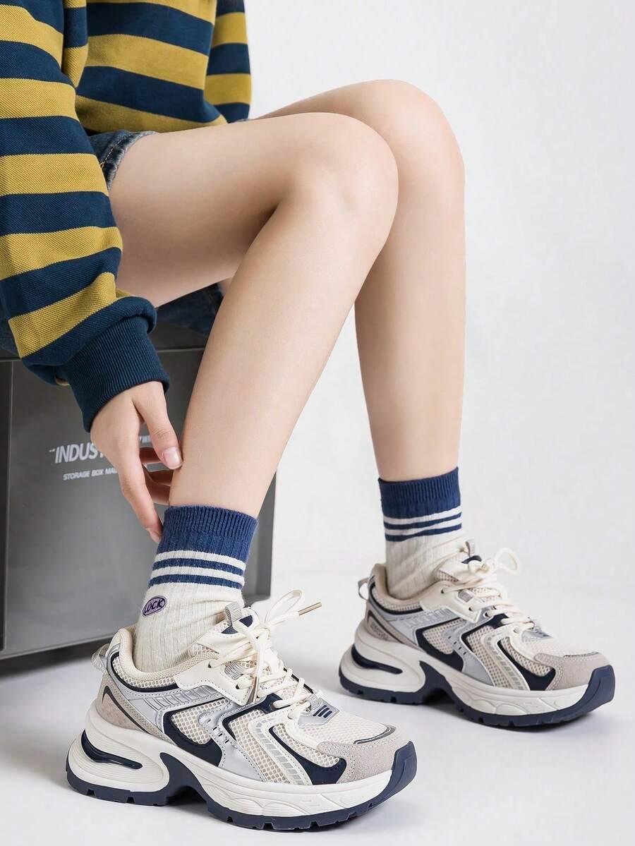 SZNUROWANE BUTY SPORTOWE