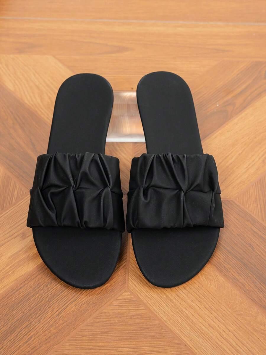 czarne klapki casual