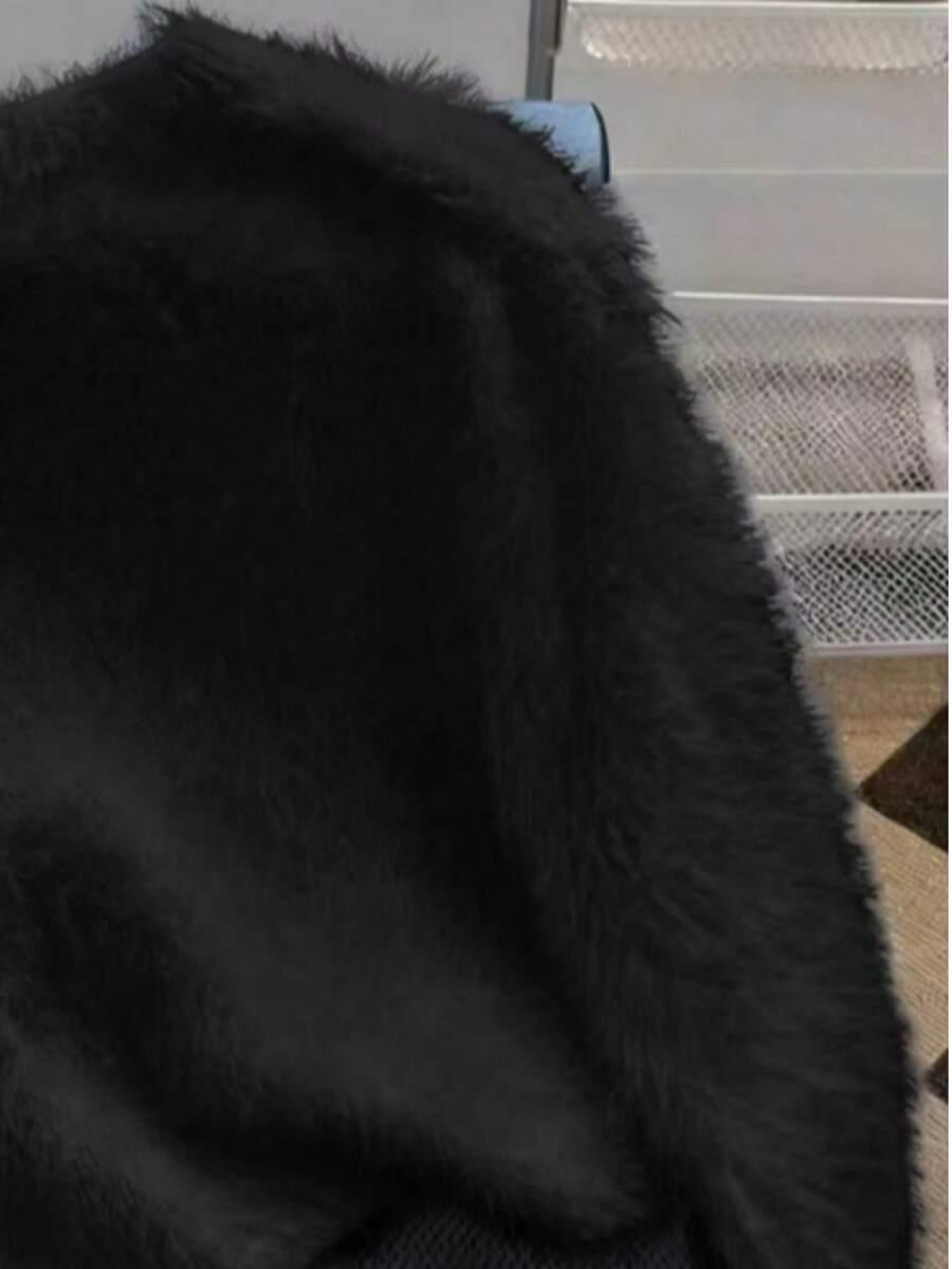 CZARNY SWETER FLUFFY