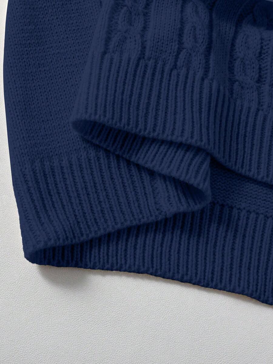 granatowy dzianinowy sweter 