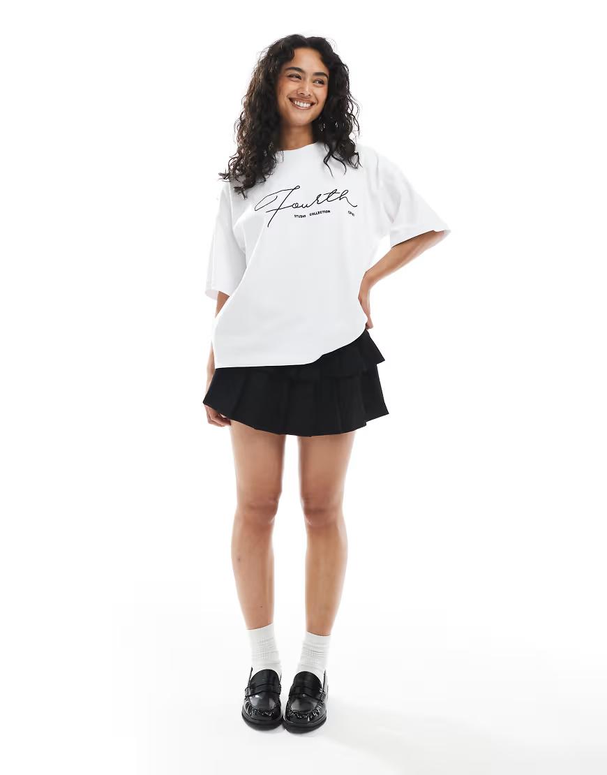 biały t-shirt okrągły dekolt haft