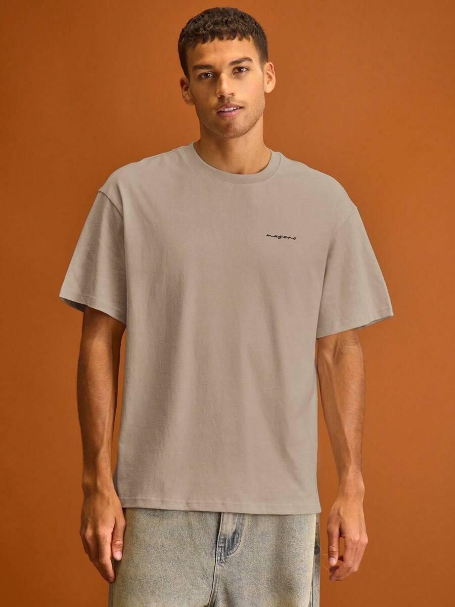 beżowy t-shirt nadruk