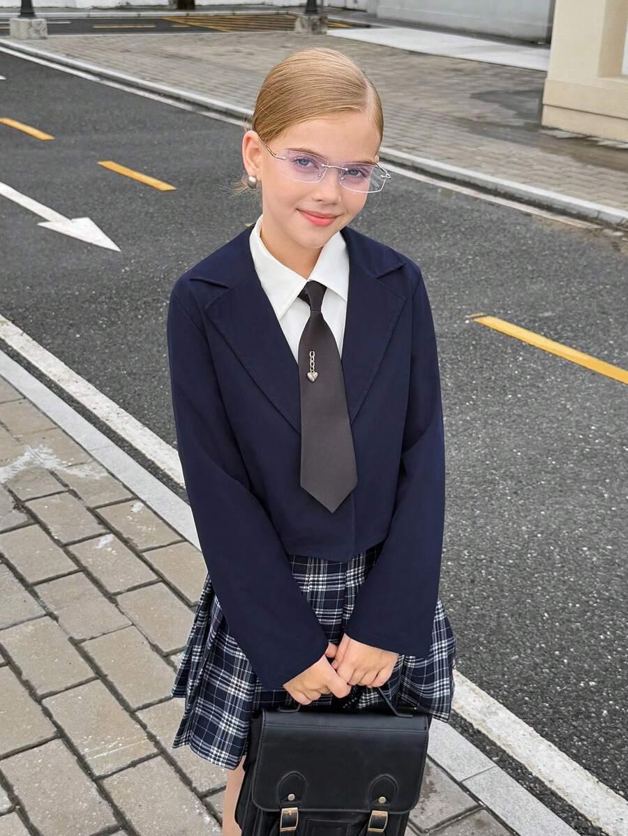 granatowa marynarka guzik