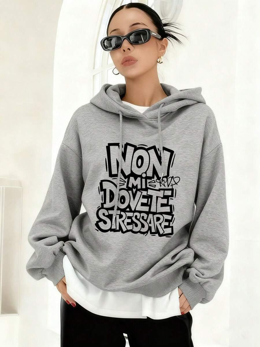 szara bluza z kapturem nadruk