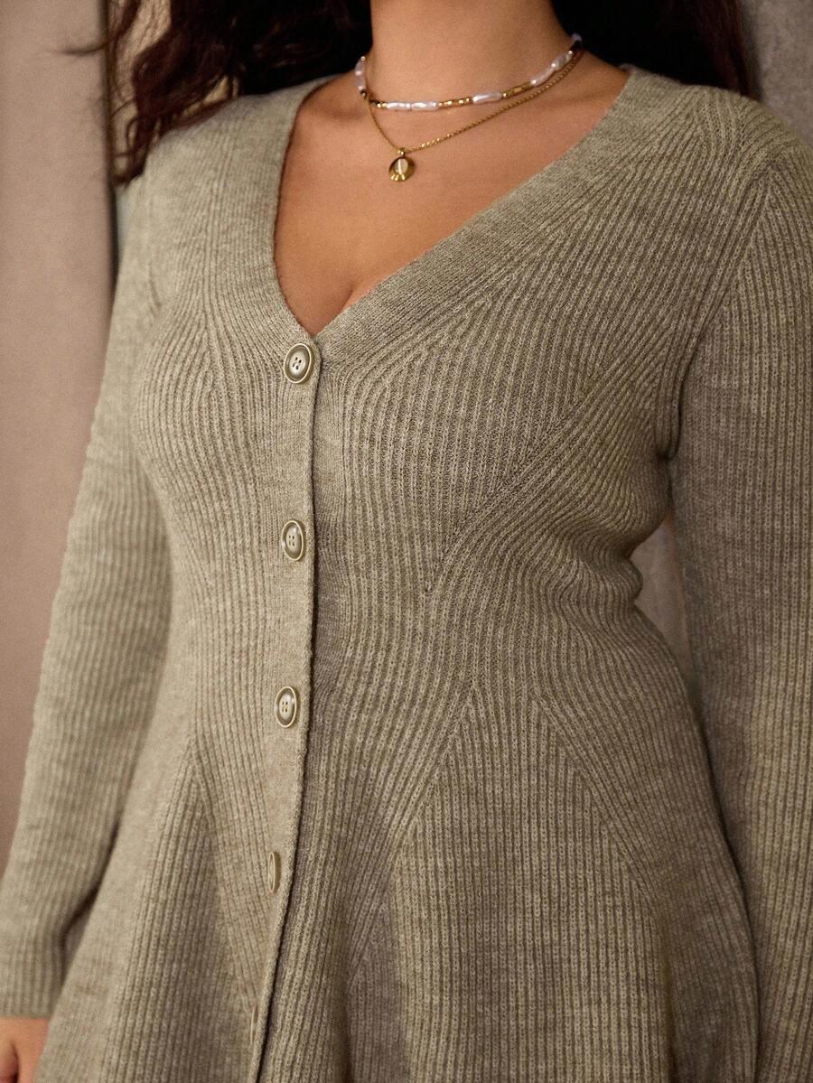 BRĄZOWY SWETER GUZIKI