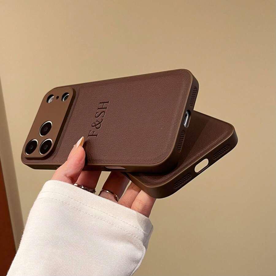 brązowe etui na telefon iphone 17