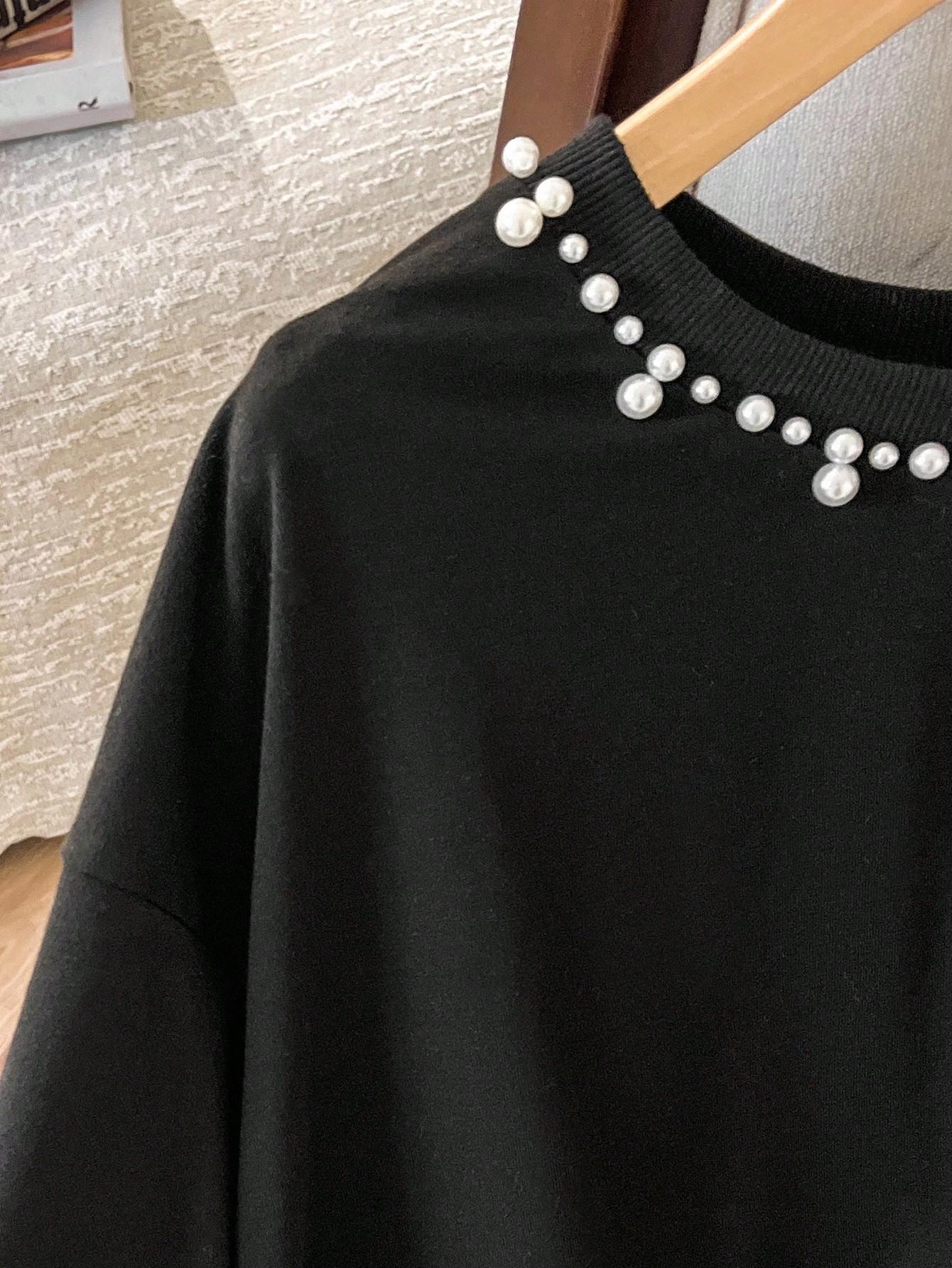 CZARNA BLUZA ZDOBIENIE