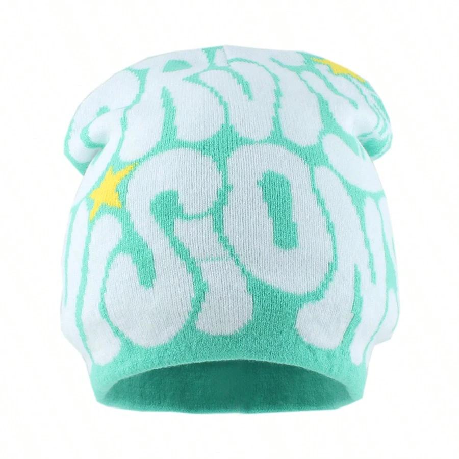 niebieska czapka beanie