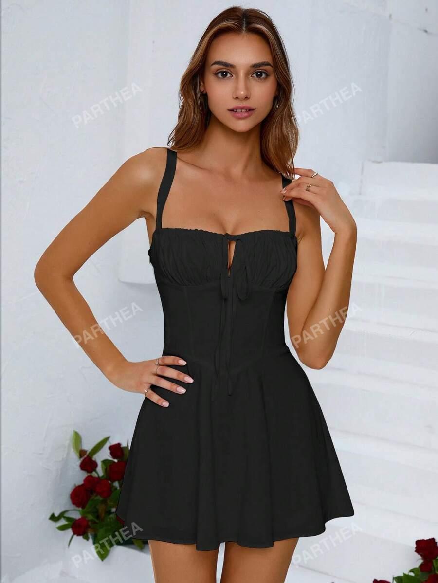 czarna mini sukienka 