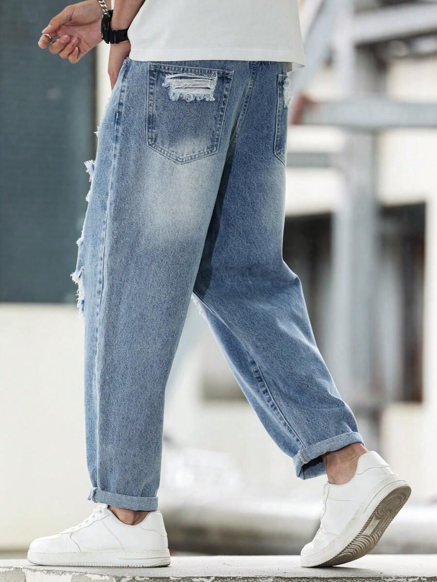 niebieskie spodnie jeans