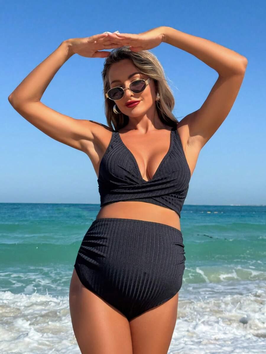 czarna góra od bikini