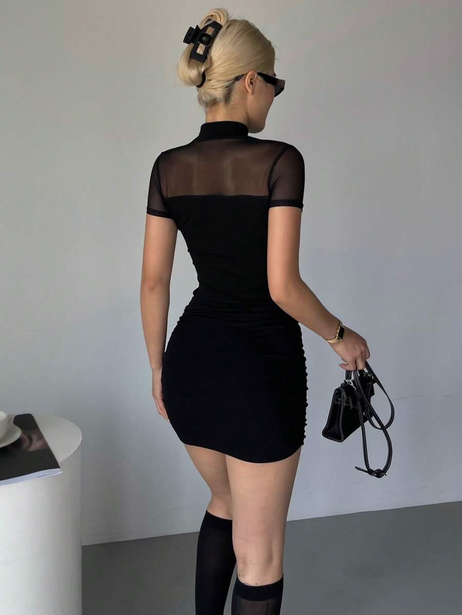 CZARNA MINI SUKIENKA