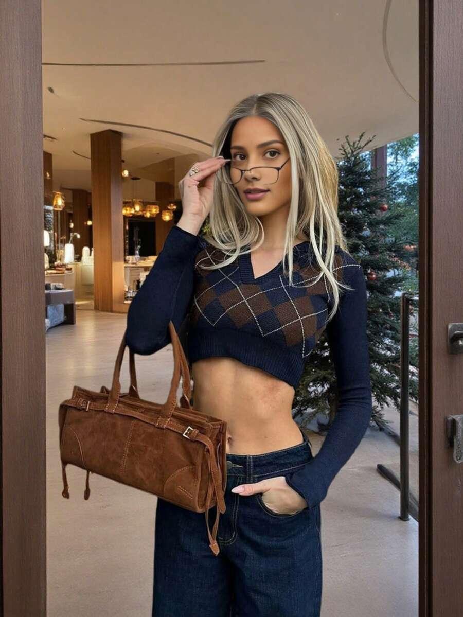 KRÓTKI SWETER KOŁNIERZYK