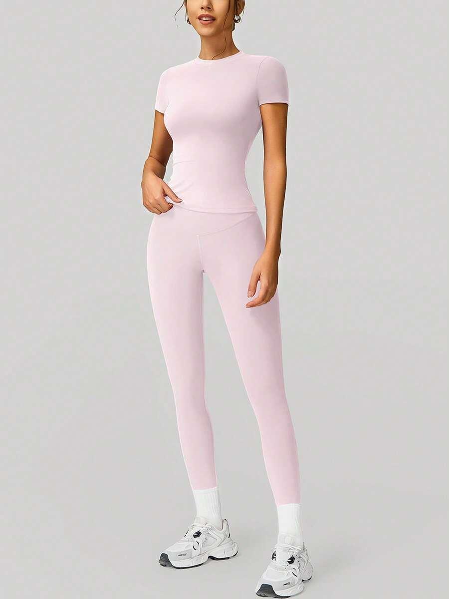 różowy komplet t-shirt legginsy