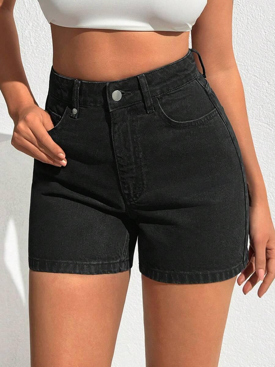 czarne spodenki jeans