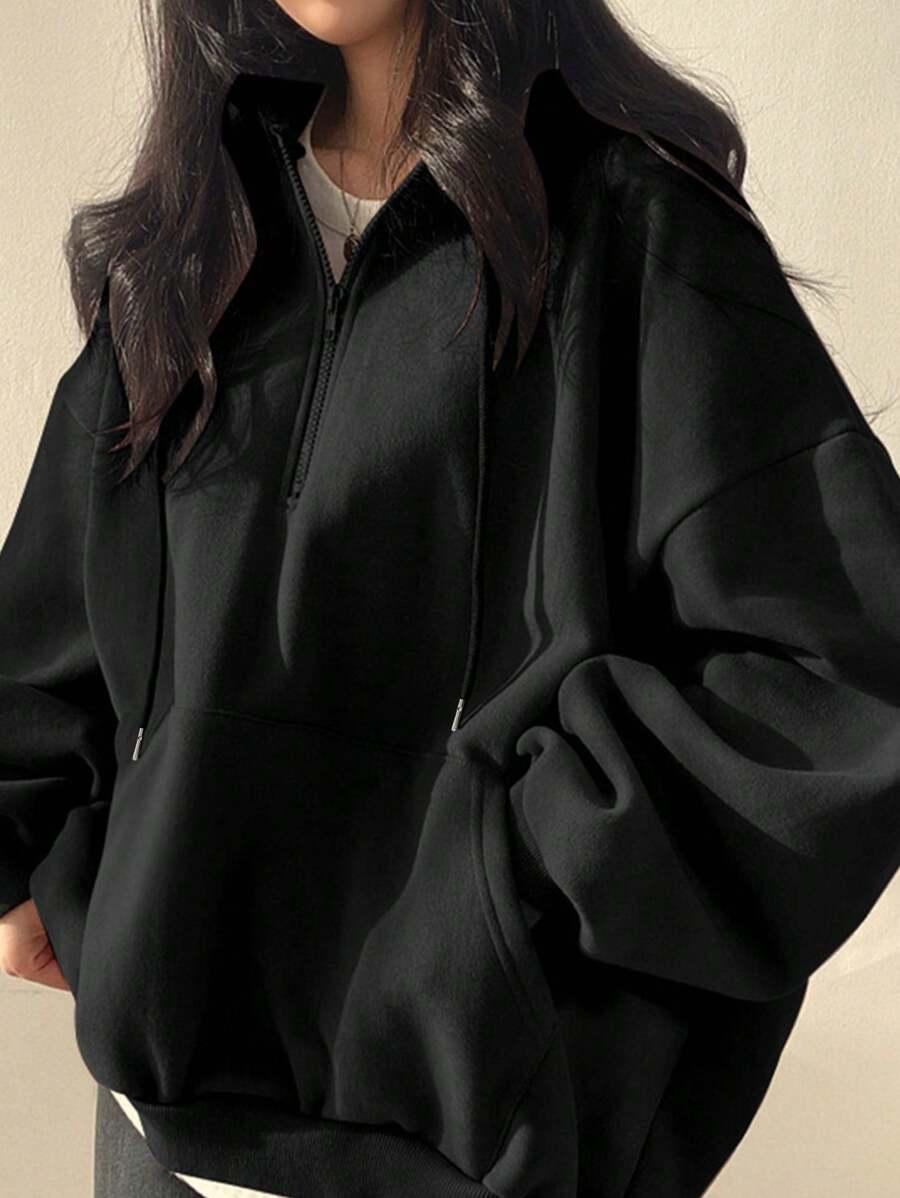 CZARNA BLUZA Z KAPTUREM OVERSIZE