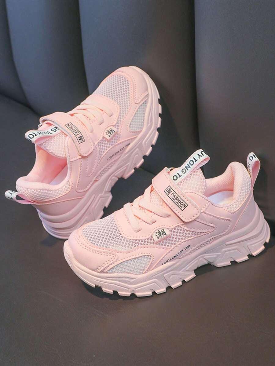różowe buty sportowe