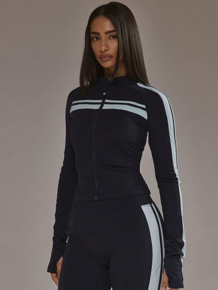 granatowa bluza zamek