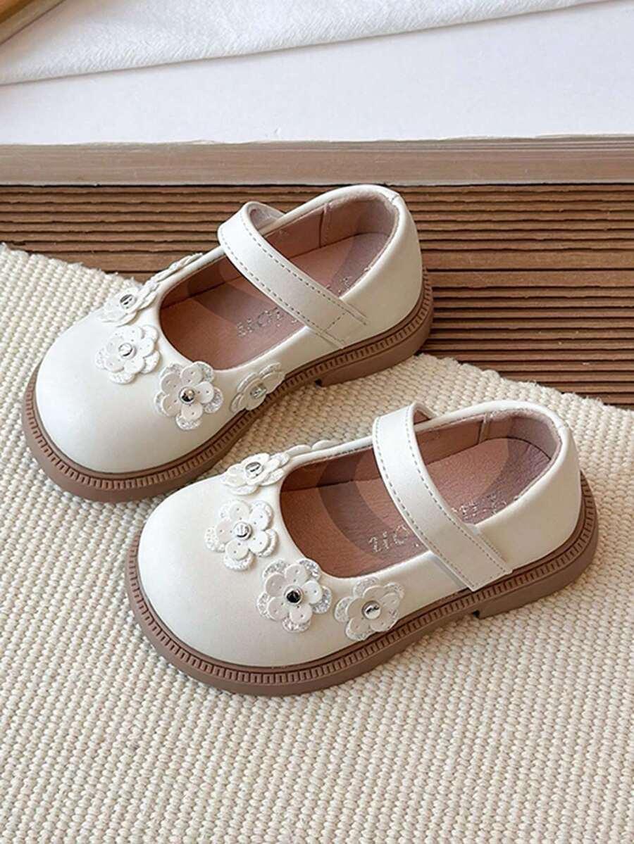 BUTY DZIECIĘCE ZDOBIENIE 